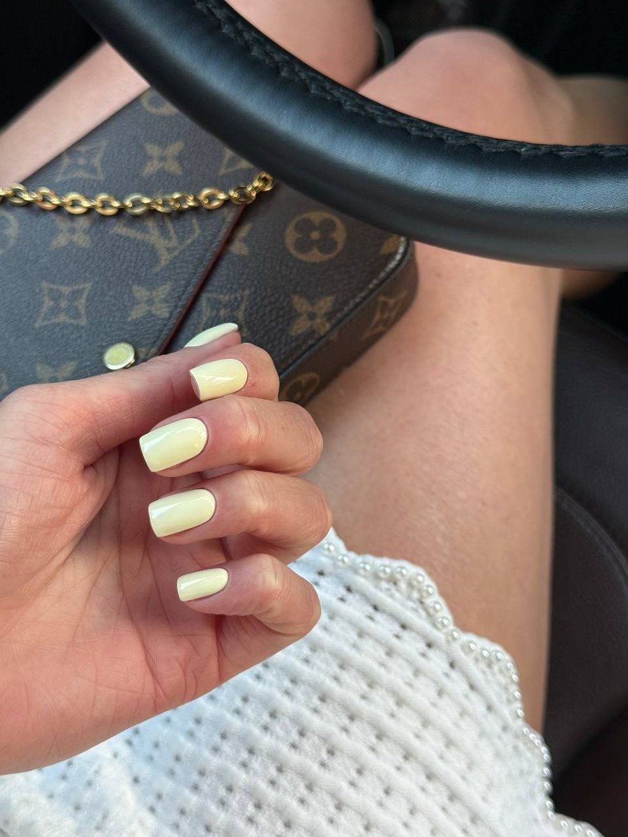 Лимонный маникюр Тюмень