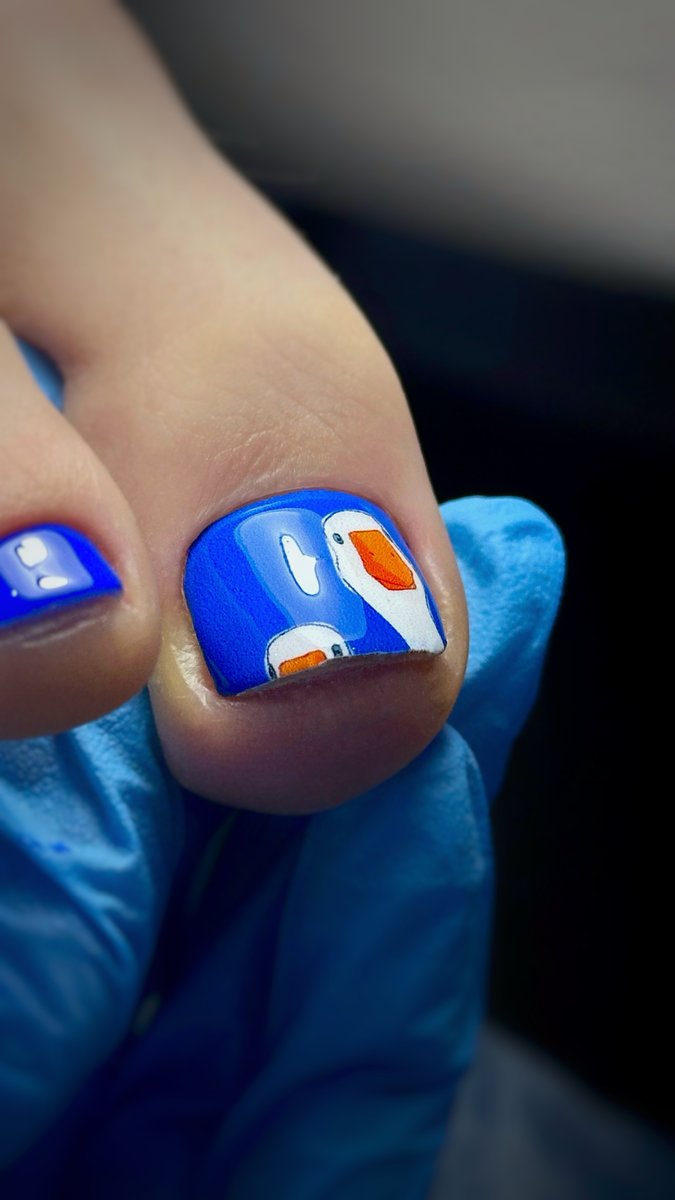 Дизайн педикюра Тюмень